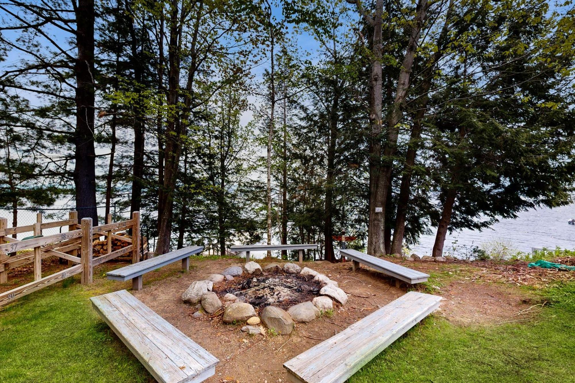 Samoset Condo On Lake Winnipesaukee Gilford Zimmer foto